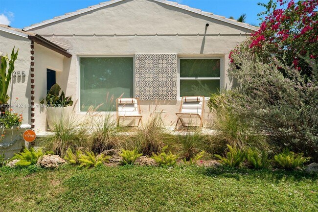 1355 Biarritz Dr in Miami Beach, FL - Building Photo - Building Photo