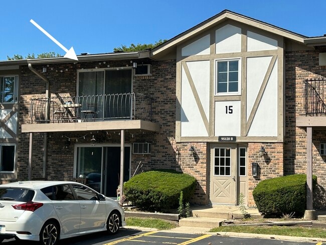 9S120 Lake Dr, Unit 208 in Willowbrook, IL - Foto de edificio - Building Photo