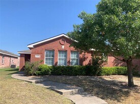 12226 Peak Cir in Frisco, TX - Building Photo