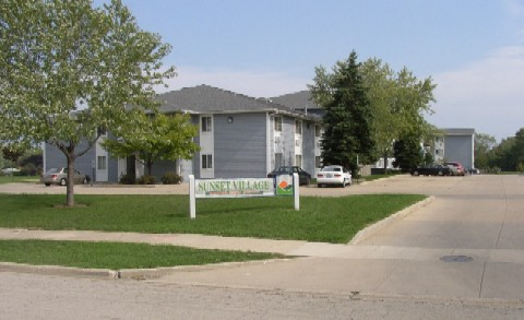 Sunset Village in Waukegan, IL - Foto de edificio