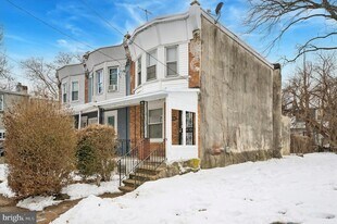 6106 N Norwood St in Philadelphia, PA - Building Photo