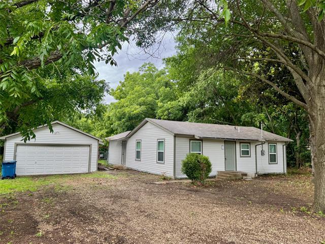 728 Hilltop Cir in Desoto, TX - Building Photo