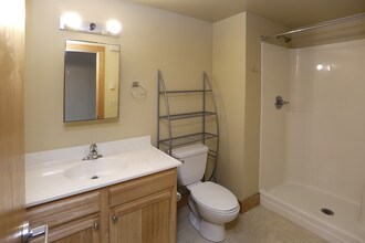 Kassenborg Apartments in Moorhead, MN - Foto de edificio - Interior Photo