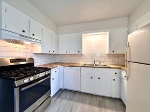 2665-2667 Nolan Ave NW in Grand Rapids, MI - Building Photo - Building Photo