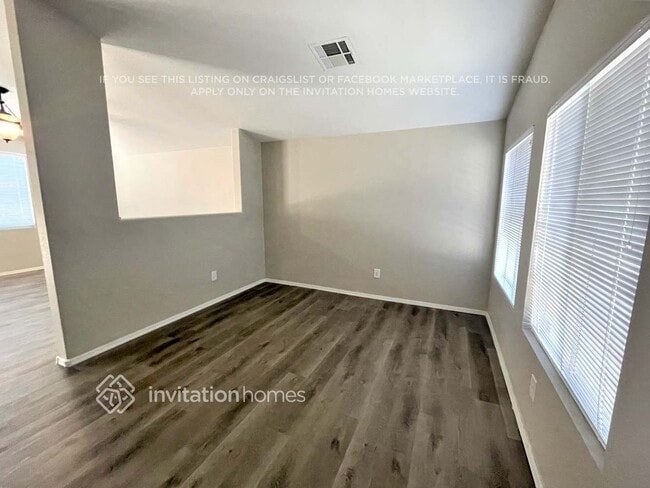 1551 E Betsy Ln in Gilbert, AZ - Foto de edificio - Building Photo