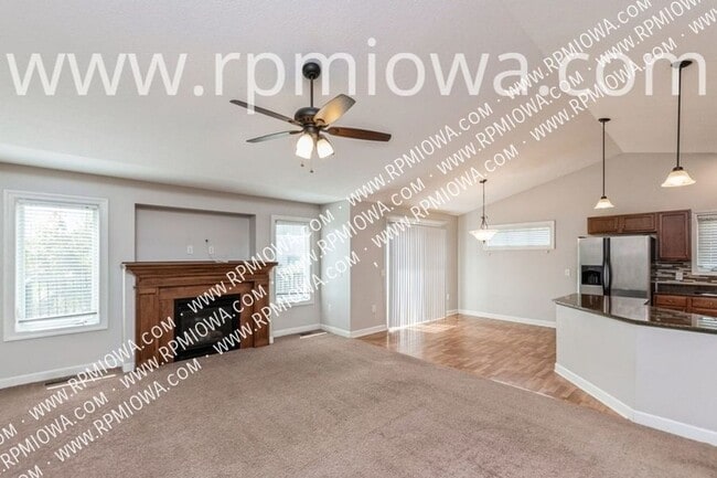 5016 NE Innsbruck Dr in Ankeny, IA - Building Photo - Building Photo