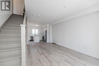 57 Union Blvd in Wasaga Beach, ON - Building Photo - Building Photo