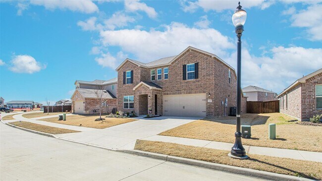 6425 Auburn Dl Rd in Pilot Point, TX - Building Photo - Building Photo