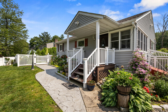 property at 2 Blueberry Ln