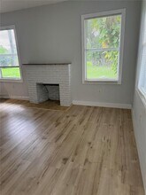 228 SE Park St in Dania Beach, FL - Building Photo - Building Photo