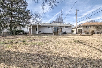 1700 Patterson Rd in Florissant, MO - Building Photo - Building Photo