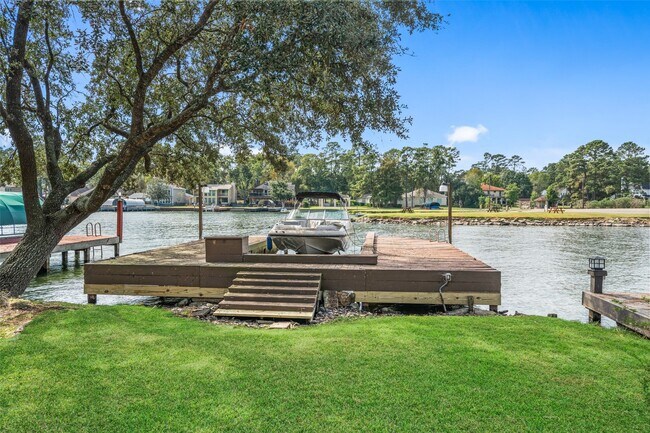 property at 3203 Poe Dr