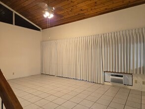 1536 Ala Hahanui St in Honolulu, HI - Building Photo - Building Photo