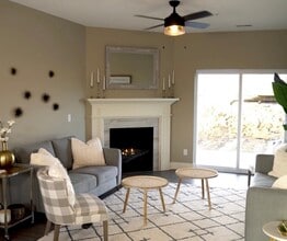 Forest Grove Crossing in Bettendorf, IA - Building Photo - Building Photo