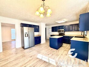 1954 Merrimac Dr in Fayetteville, NC - Building Photo - Building Photo