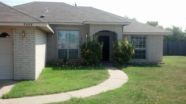5005 Shawn Dr