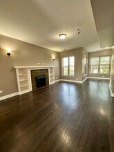 941 E Marquette Rd in Chicago, IL - Building Photo - Building Photo