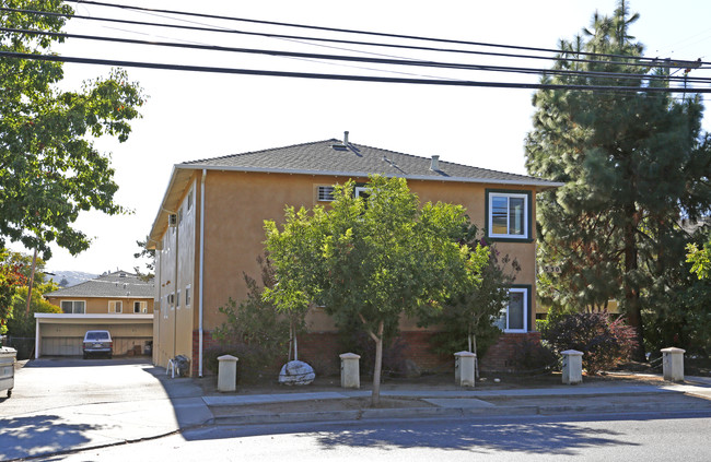 Los Gatos Garden Apartments in Los Gatos, CA - Foto de edificio - Building Photo