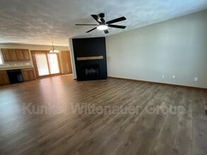 19 Christine Dr in Belleville, IL - Building Photo - Building Photo