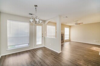 6072 Grand Champion Blvd in Fort Worth, TX - Building Photo - Building Photo