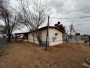 2120 E Hearne Ave in Kingman, AZ - Building Photo - Building Photo