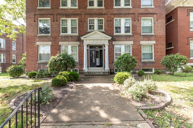 6042 Kingsbury Ave, Unit 1W