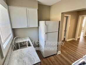 1065 N Holmes St in Memphis, TN - Building Photo - Building Photo