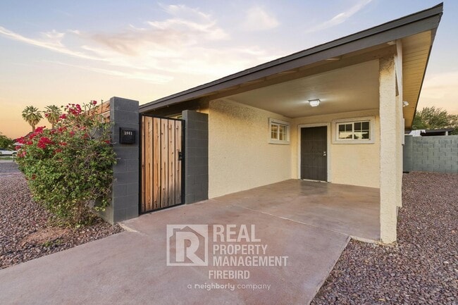 property at 1901 N 48th Pl