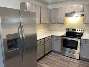 534 Parkhill Cir in Newcastle, OK - Building Photo - Building Photo