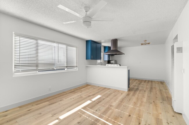1431 Obispo Ave in Long Beach, CA - Foto de edificio - Building Photo