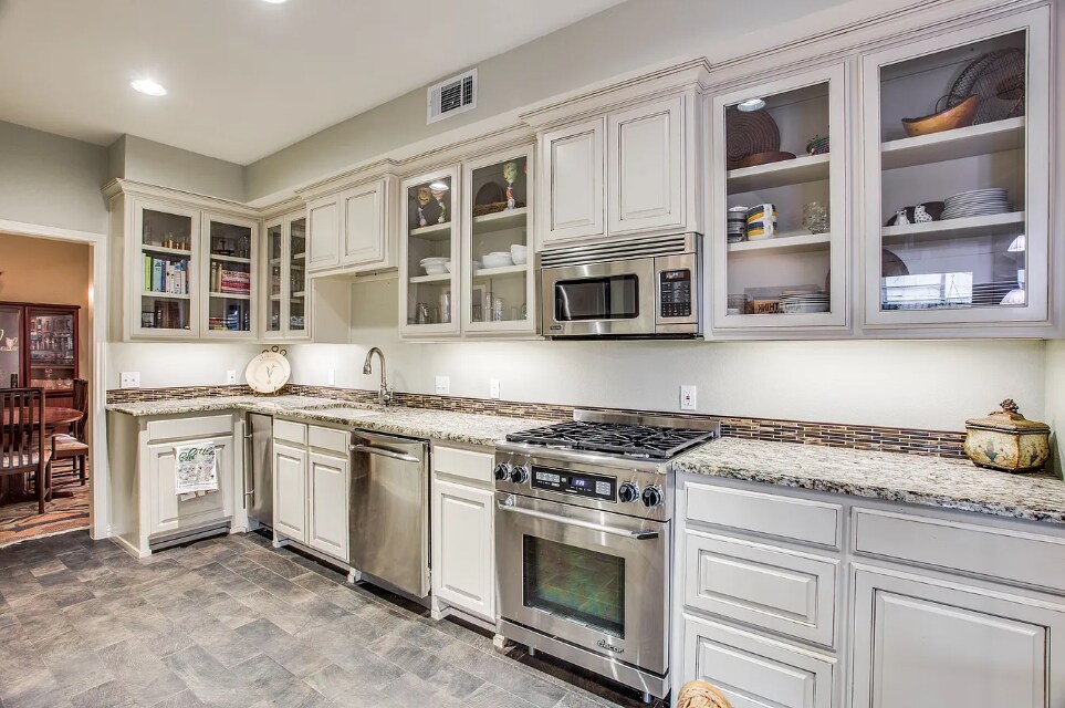 12553 Montego Plz in Dallas, TX - Building Photo