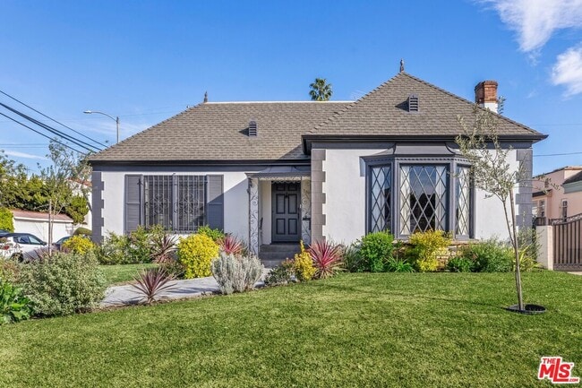 200 S Formosa Ave in Los Angeles, CA - Building Photo - Building Photo