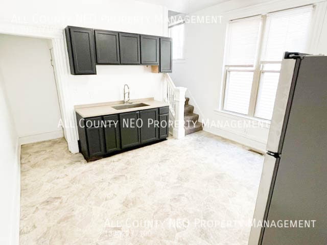 1852 W 45th St in Cleveland, OH - Building Photo - Building Photo