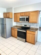 532 High St-Unit -2 in Middletown, CT - Building Photo - Building Photo