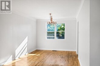 2467 Carlsen Ave in Ottawa, ON - Building Photo - Building Photo