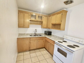 2519 N Carroll St in North Las Vegas, NV - Foto de edificio - Building Photo