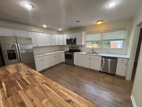 816 Savage Rd in Charleston, SC - Building Photo - Building Photo