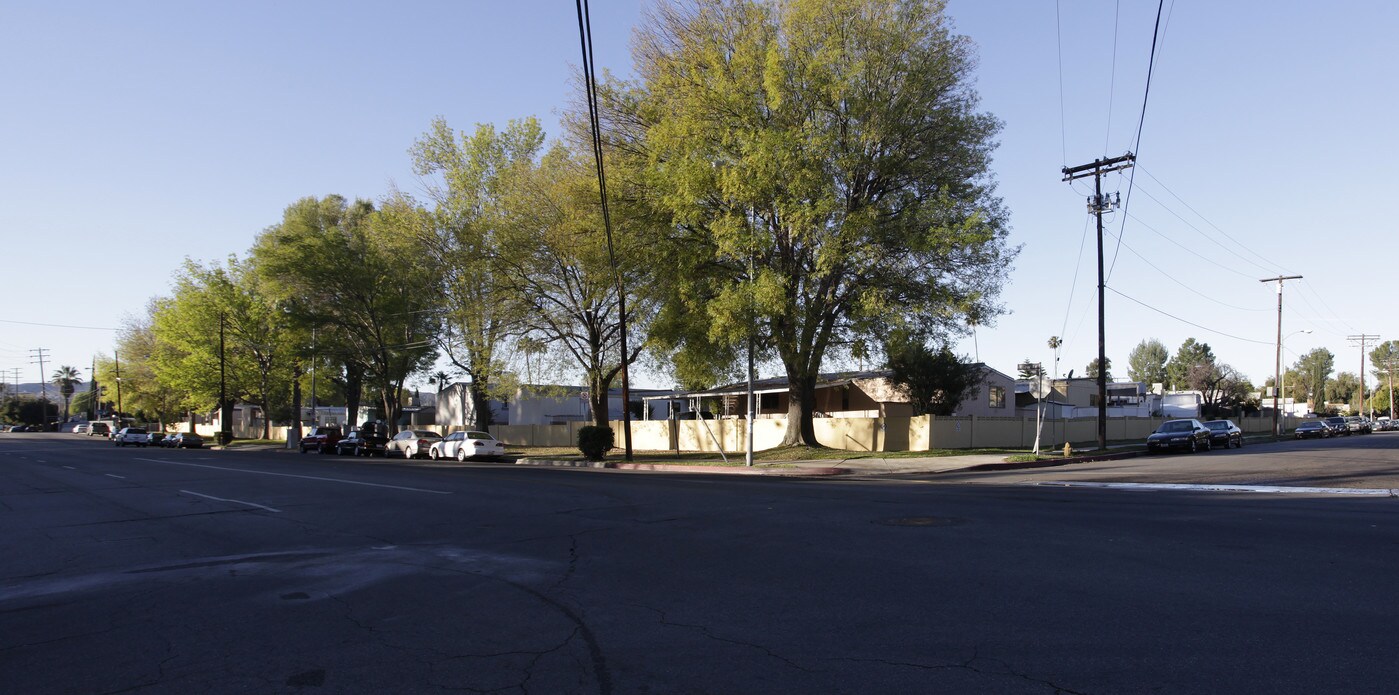 Reseda Mobile Estates in Reseda, CA - Building Photo