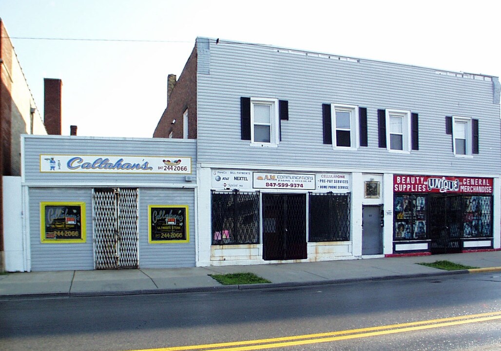 502-506 10th St in Waukegan, IL - Foto de edificio