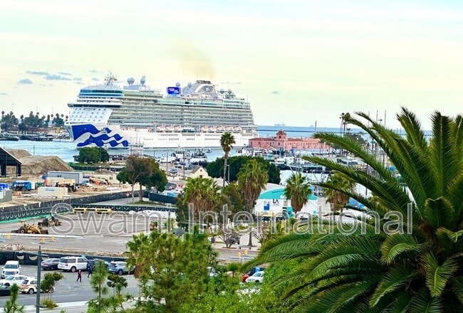 1131 S Beacon St in Los Angeles, CA - Building Photo - Building Photo