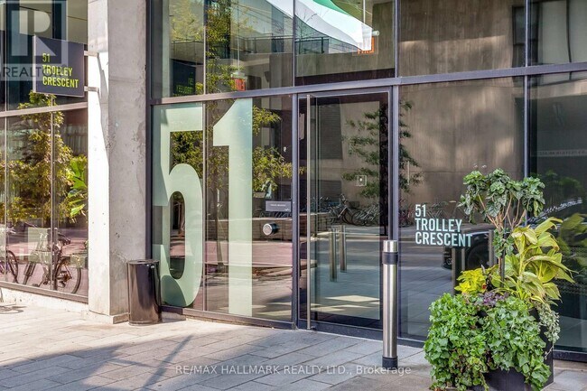 51 Trolley Cres in Toronto, ON - Building Photo - Building Photo