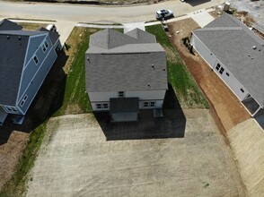 1910 Hildebrand Ln in Columbia, TN - Building Photo - Building Photo