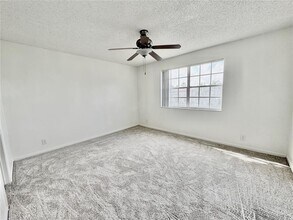 8734 SW 3rd St, Unit 204 in Pembroke Pines, FL - Building Photo - Building Photo