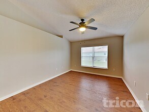 13389 Dunbar St in Spring Hill, FL - Building Photo - Building Photo