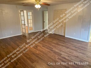 1001 Crestview Dr in Cedar Hill, TX - Building Photo - Building Photo