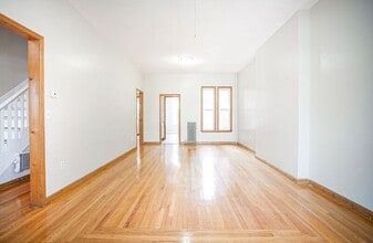 193 Beech St in Holyoke, MA - Building Photo - Building Photo