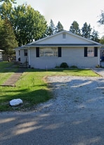 236 Kennedy St in Louisville, OH - Building Photo