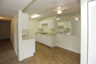 Greentree Village Apts - Income Qualified Apartamentos