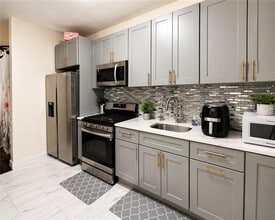 284 E 39th St in Brooklyn, NY - Building Photo - Building Photo