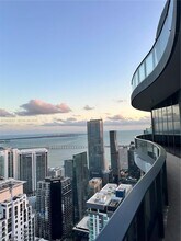 1000 Brickell Plaza in Miami, FL - Building Photo - Building Photo